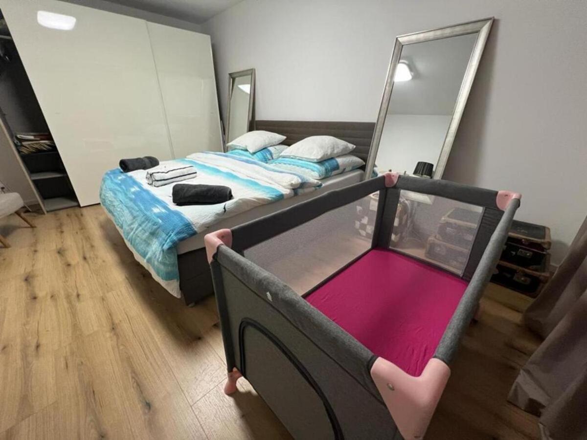 Stylish 1-Bedroom Condo Close To Exhibition Square Basel Exterior photo
